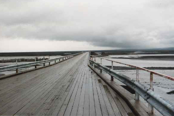 Br&uuml;cke &uuml;ber Wasserl&auml;ufe